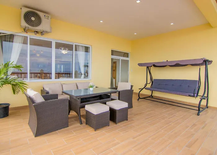 Tropical Palace Hotel